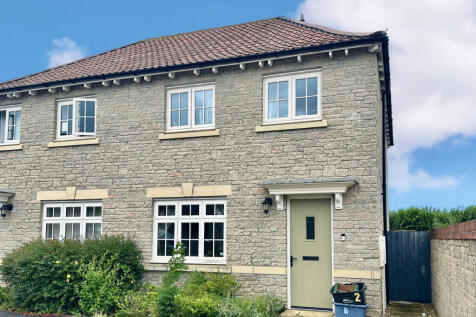 3 Bedroom semi-detached house