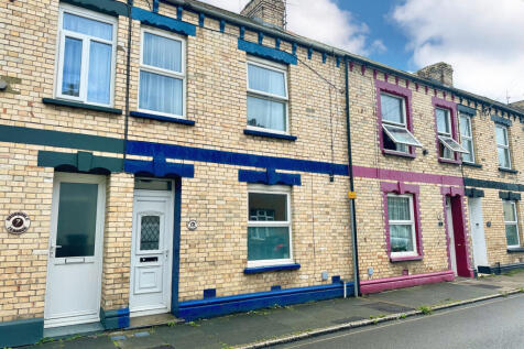 3 Bedroom Terrace House