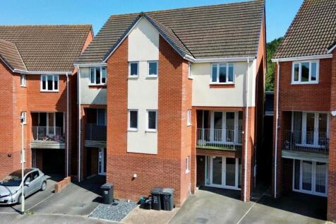 4 bedroom Large House