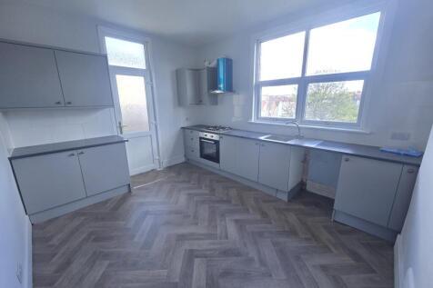 3 Bedroom Top Floor Flat For Rent