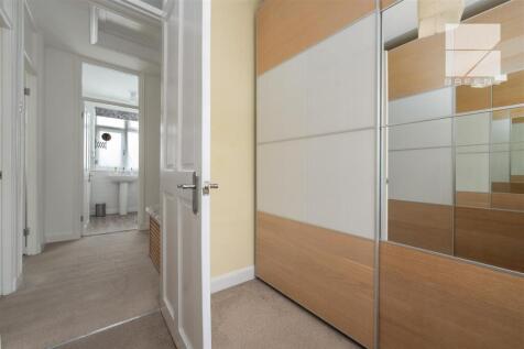 32 Suffield Road_0013.jpg