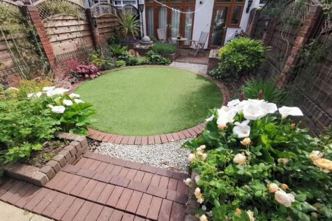 garden 2.jpg