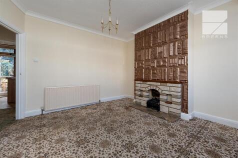 39 Beech Hall Crescent_0005.jpg