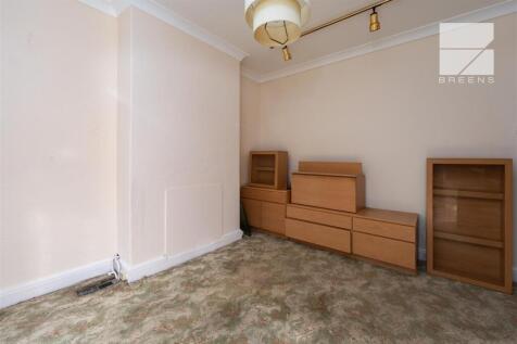 39 Beech Hall Crescent_0010.jpg
