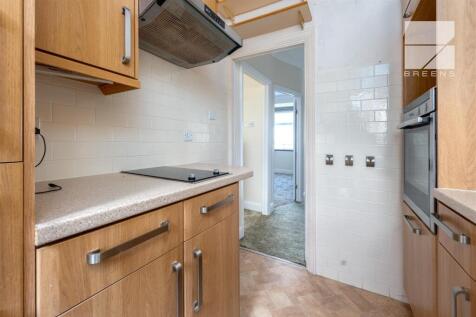 39 Beech Hall Crescent_0013.jpg