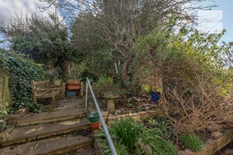 39 Beech Hall Crescent_0014.jpg