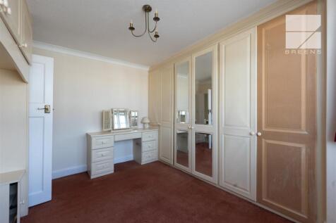 39 Beech Hall Crescent_0029.jpg