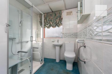 39 Beech Hall Crescent_0031.jpg