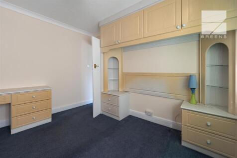 39 Beech Hall Crescent_0036.jpg