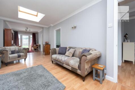 16 Drysdale Avenue_0016.jpg