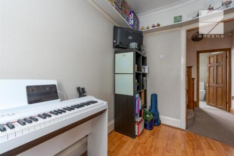 27 Wadham Avenue_0036.jpg