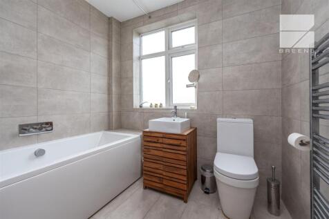 27 Wadham Avenue_0042.jpg