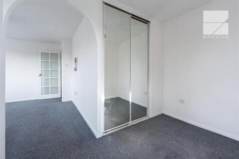 Flat 9, 116 Burnham Road_0011.jpg