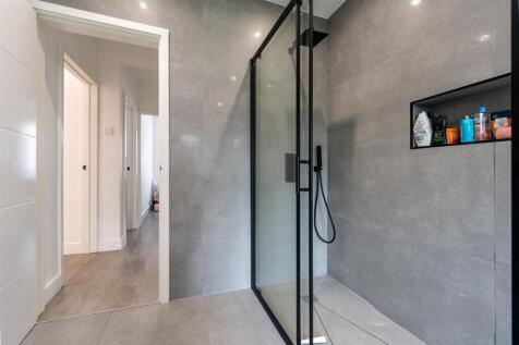 86 Coningsby Gardens_0009.jpg