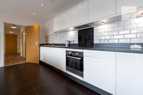 Flat 56, Furrow House_0005.jpg
