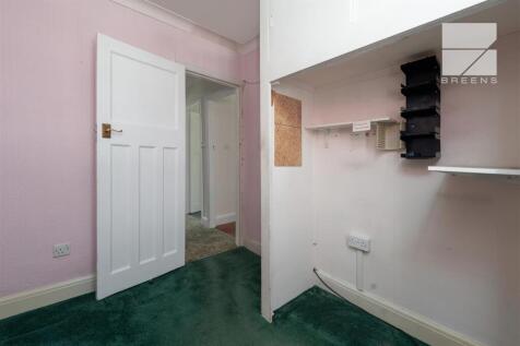 39 Beech Hall Crescent_0025.jpg