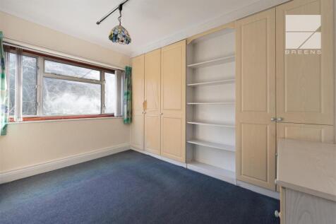 39 Beech Hall Crescent_0034.jpg