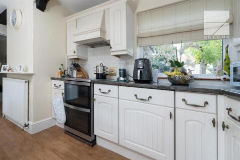 61 Brindwood Road_0028.jpg