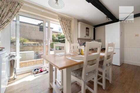 61 Brindwood Road_0026.jpg