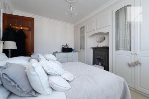 61 Brindwood Road_0004.jpg
