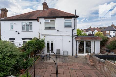 61 Brindwood Road_0044.jpg