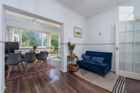 151 Cavendish Road_0008.jpg