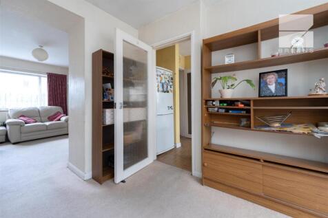 11 Cobham Road_0008.jpg