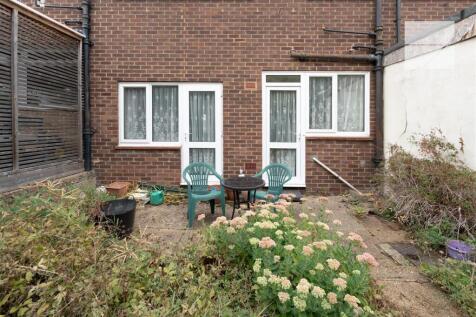 11 Cobham Road_0016.jpg