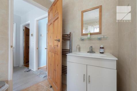 31 Ropers Avenue_0031.jpg