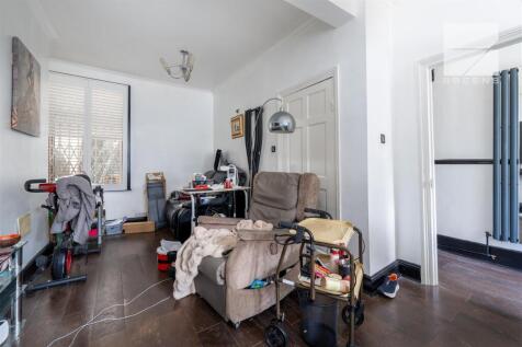 26 Leasownes Road_0001.jpg