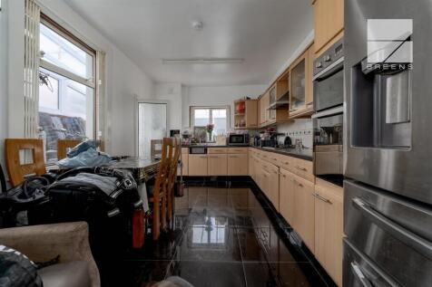 26 Leasownes Road_0007.jpg