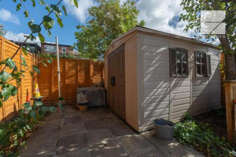 26 Leasownes Road_0021.jpg