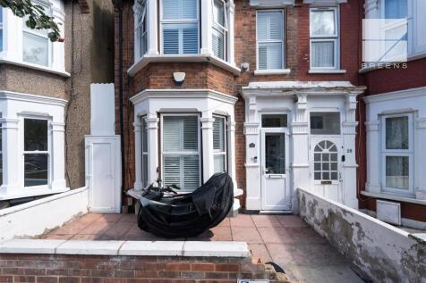 26 Leasownes Road_0040.jpg