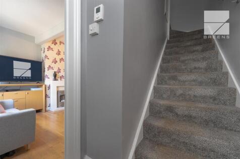 17 Manor Farm Drive_0014.jpg