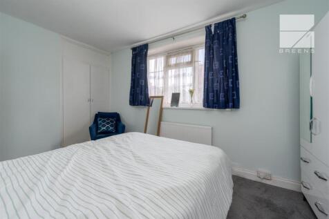 17 Manor Farm Drive_0003.jpg