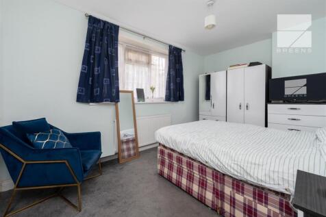 17 Manor Farm Drive_0004.jpg