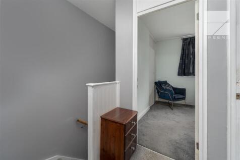 17 Manor Farm Drive_0005.jpg