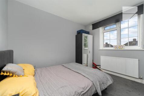 17 Manor Farm Drive_0009.jpg