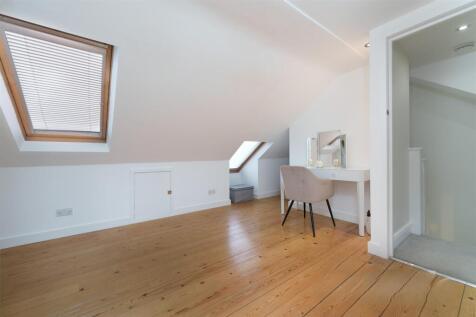 21 Nightingale Avenue_0036.jpg