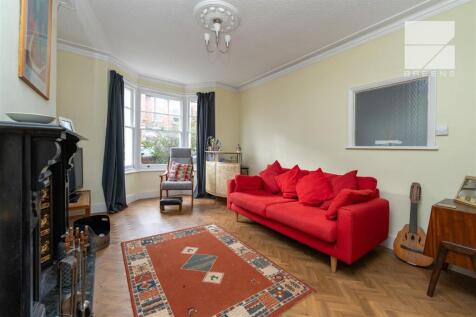 8 Connaught Road_0025.jpg