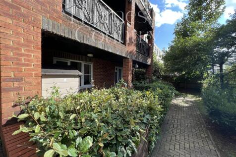 Ground floor apartment