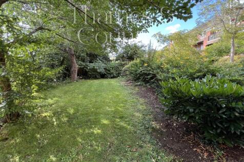 Green area in front of balcony