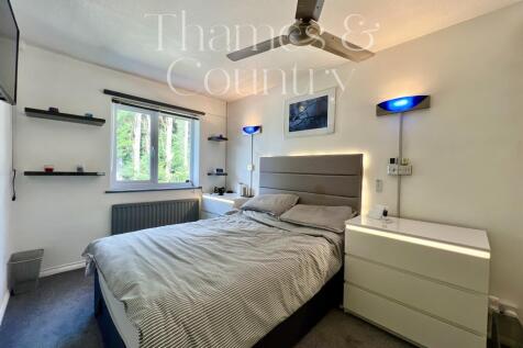 Principle bedroom