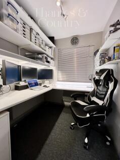 Bedroom 3 / Office