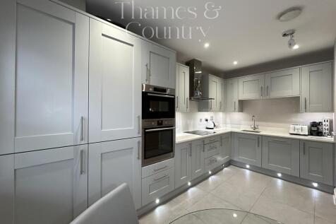Kitchen breakfast room
