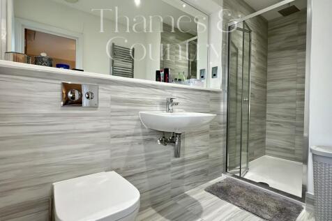 En-suite Principal bedroom first floor