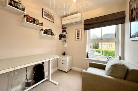 Bedroom 4 / Study
