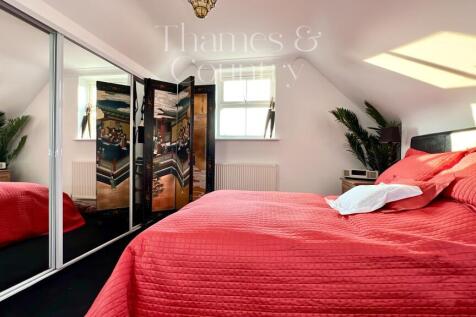 Top Floor Primary bedroom