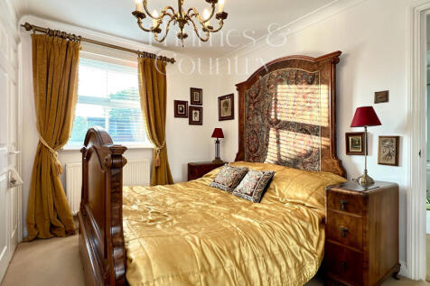 First Floor Primary bedroom