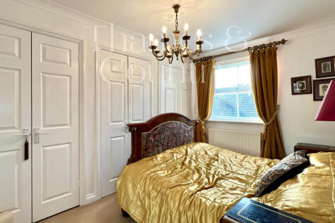 First Floor Primary bedroom